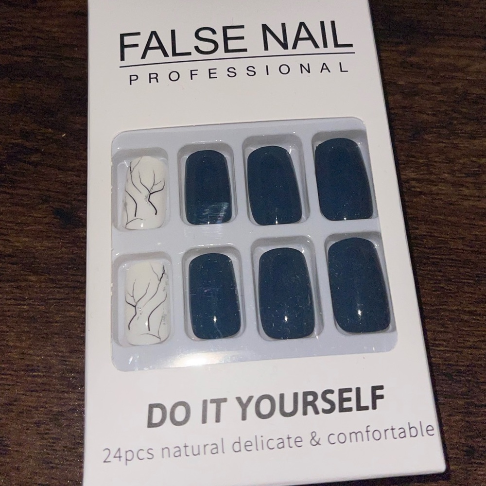 CurvLife Press On Nails